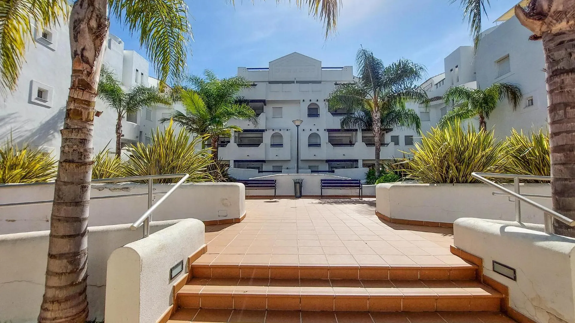 Gorgeous Apartment In Rota With Wifi 0*,