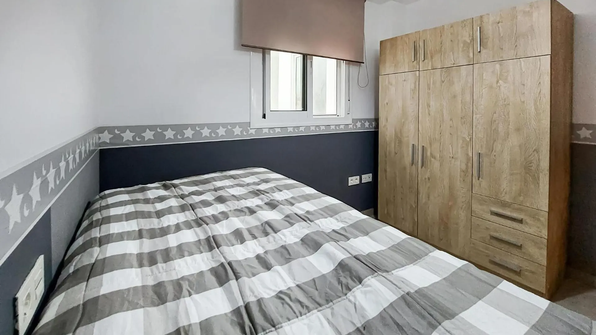 Gorgeous Apartment In Rota With Wifi