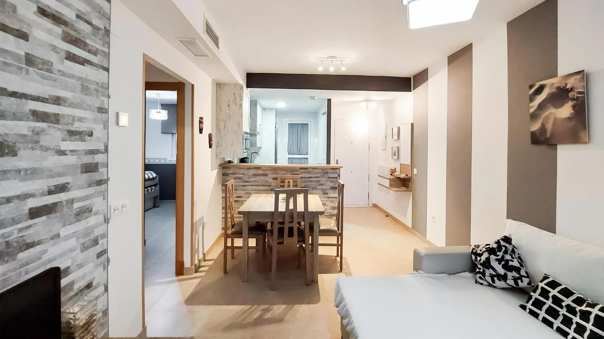 Gorgeous Apartment In Rota With Wifi Spain