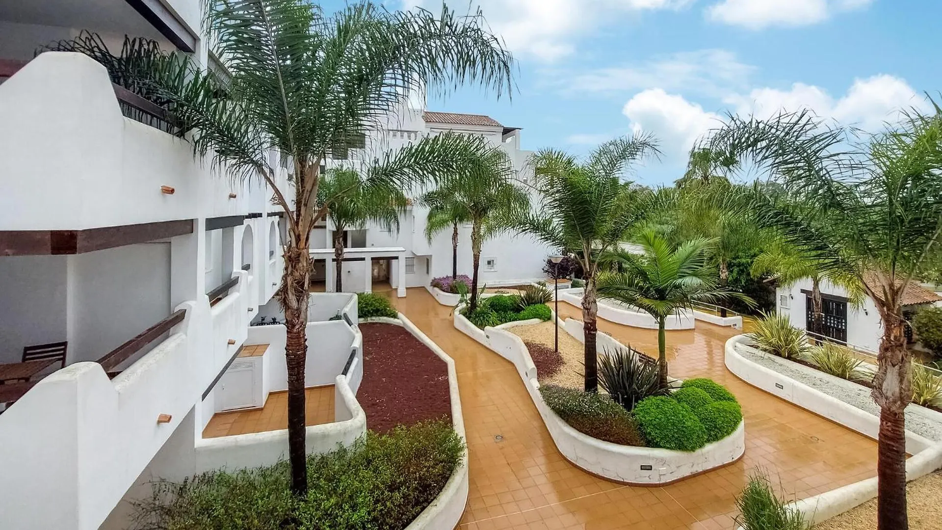 Gorgeous Apartment In Rota With Wifi